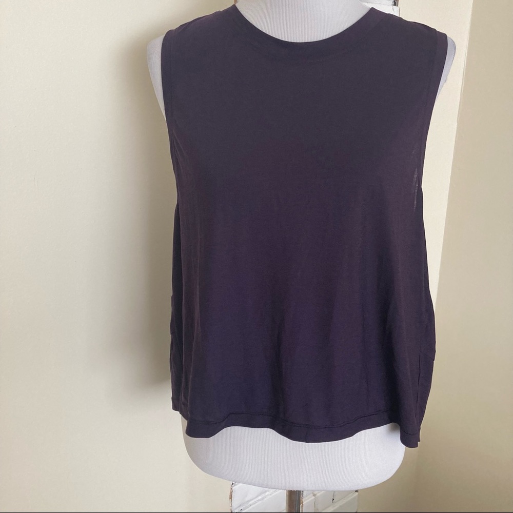 Under Armour Athletic Sleeveless Shirt Top XS Oversized Purple NWT